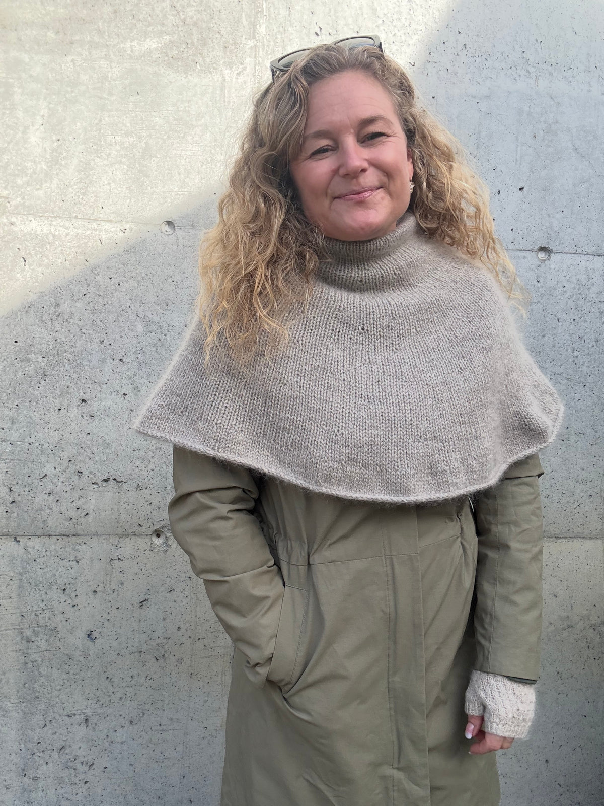 lekker Molly poncho og Honey gloves